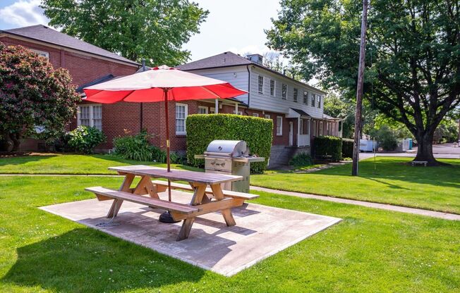 1 bed, 1 bath, 686 sqft, $1,525, Unit 38