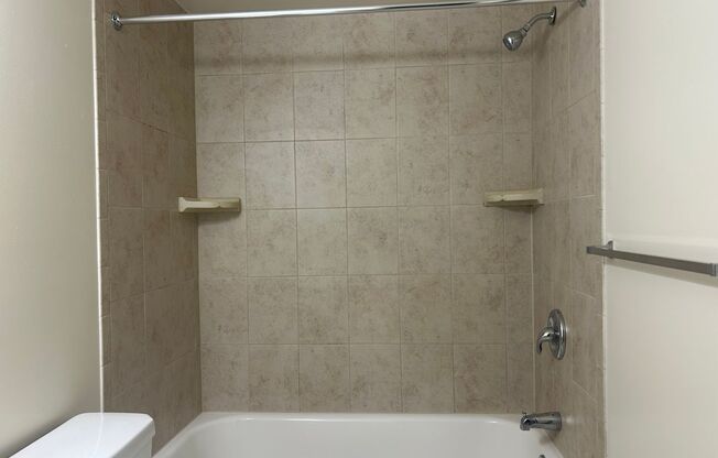 2 beds, 1 bath, 900 sqft, $1,770, Unit 00 - O- 3