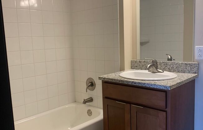 1 bed, 1 bath, 675 sqft, $1,091, Unit 113