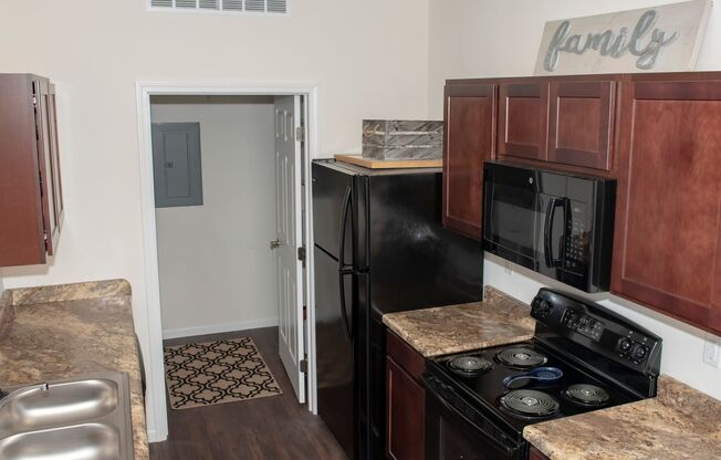 2 beds, 2 baths, $1,450