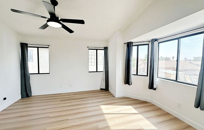4 beds, 3 baths, $2,400