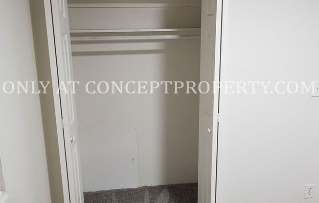 1 bed, 1 bath, 700 sqft, $1,099, Unit 18