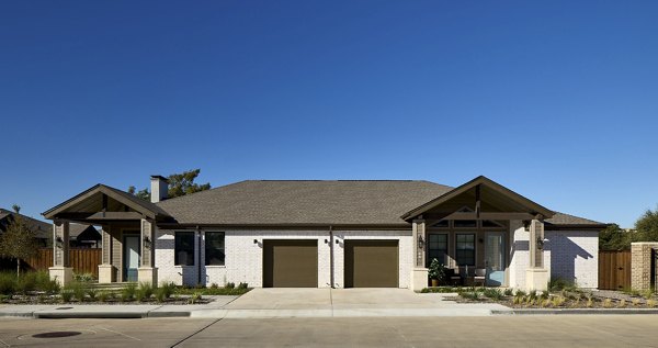 Avenida Carrollton in Carrollton