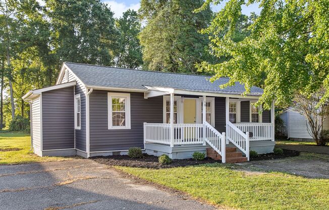 Beautifully Renovated Home in the Heart of Sandston! Coming Soon!