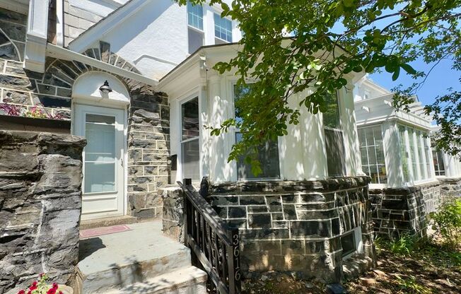 Charming 3 Bedroom/2 Bathroom Townhome in Ednor Gardens-Lakeside, MD!