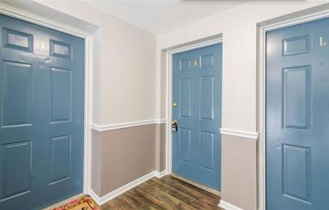 Freshly Renovated 3BR Condo Steps from UNCC & Transit