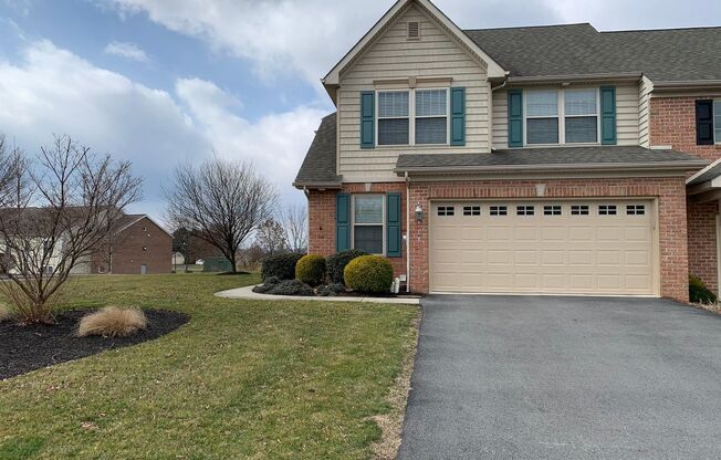 Large Luxury End Unit Townhome in Hempfield School District