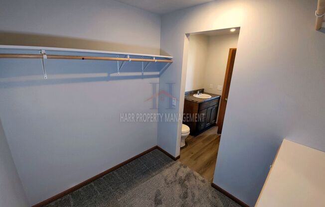 3 beds, 2.5 baths, 1,435 sqft, $1,700, Unit 5715