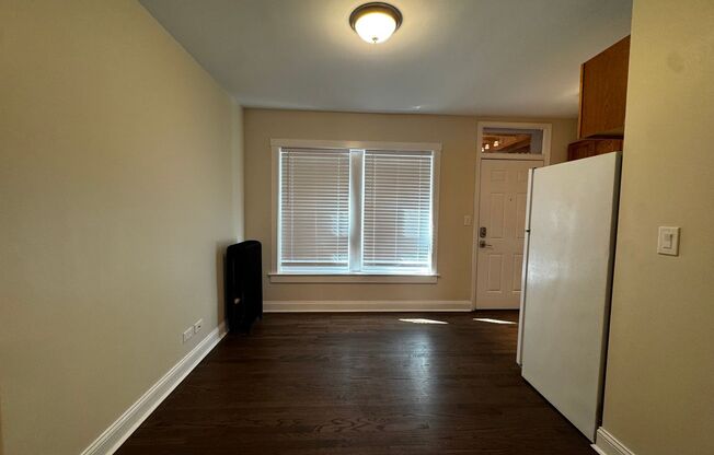2 beds, 1 bath, $1,750, Unit 1381 #2S