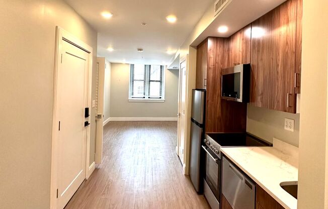 1 bed, 1 bath, 602 sqft, $1,775, Unit 502