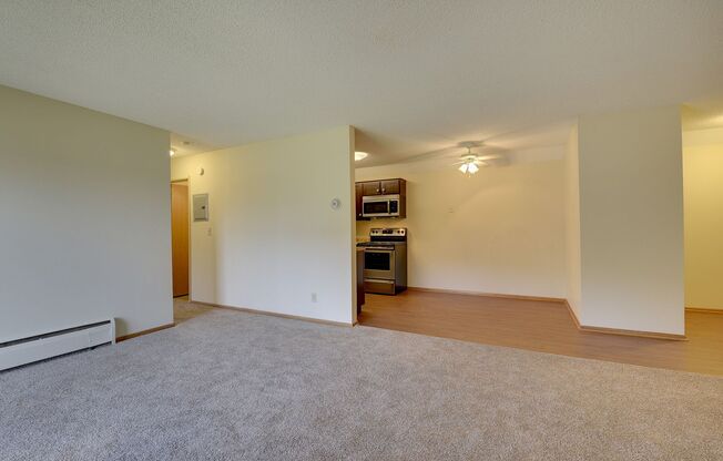 2 beds, 1 bath, 726 sqft, $1,295, Unit 799-205