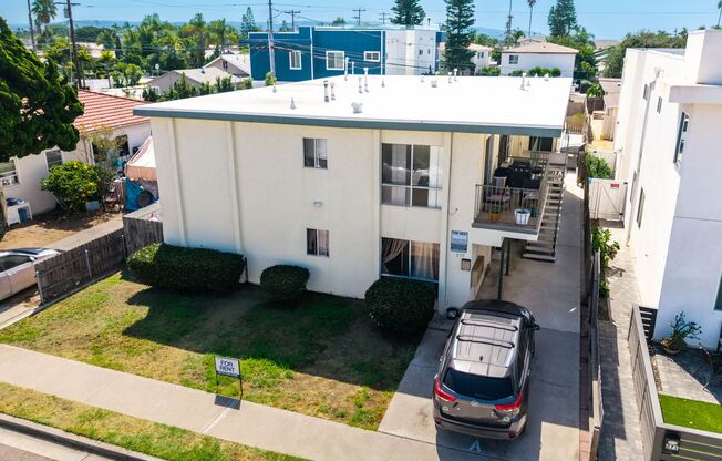 Evergreen Ave Apartments