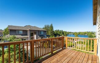 ($500 Price Reduction) Martha Lake VIEWS Top Level + Remodeled Garage