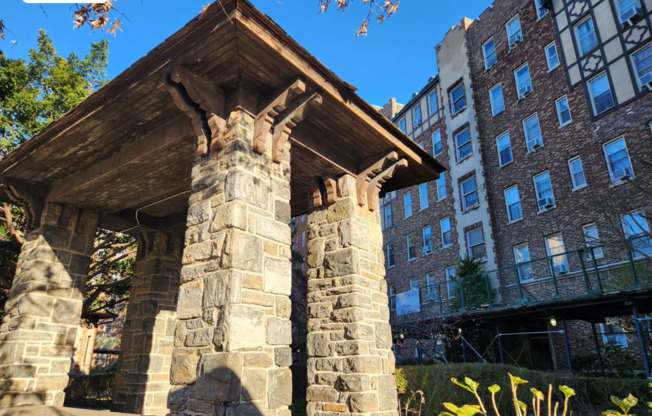 1 bed, 1 bath, $2,568, Unit 53C