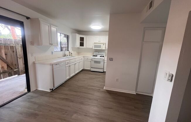 3 beds, 1.5 baths, $2,995, Unit Unit D