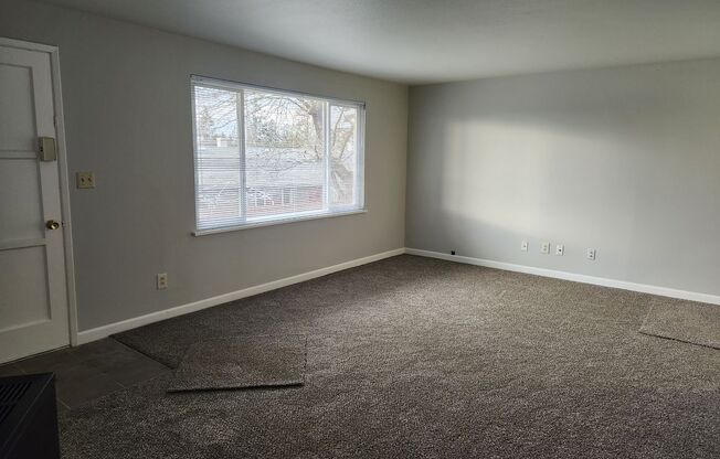 2 Bedroom Duplex!!