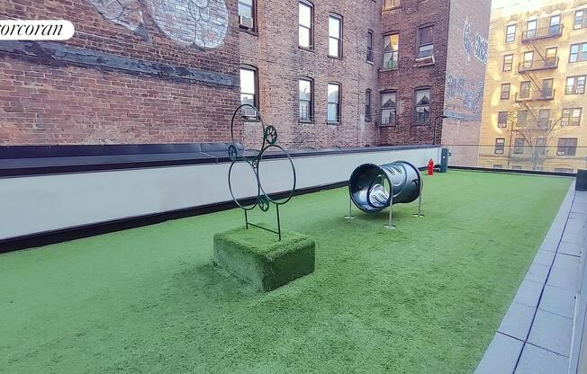 2 beds, 2 baths, $5,175, Unit 14J