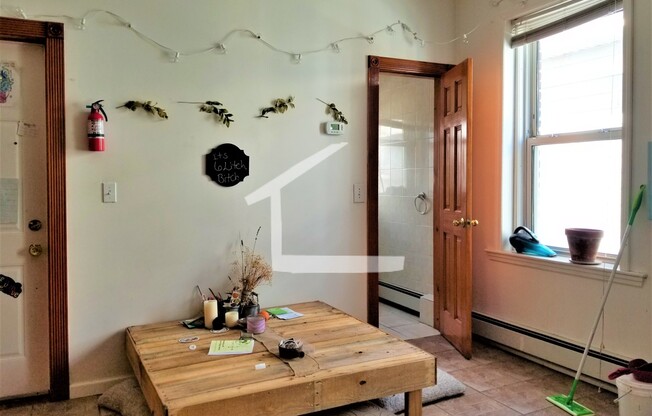 6 LITCHFIELD RD