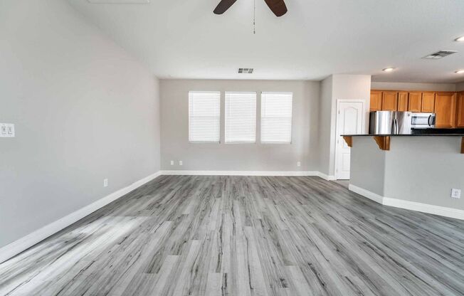 Awesome 4 Bedroom REntal