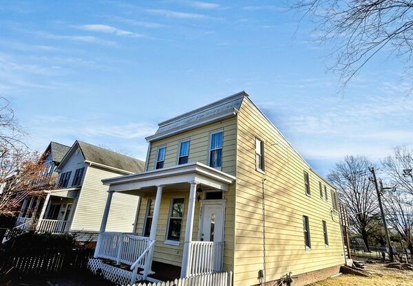 3021 GRAYLAND AVE