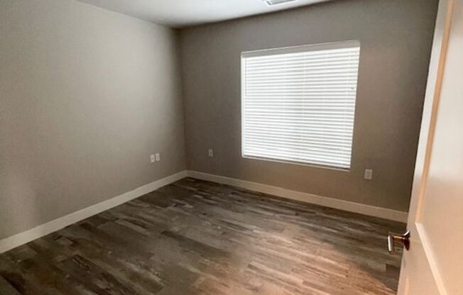 1 bed, 1 bath, 692 sqft, $1,395, Unit 3410 N Carefree Circle - Unit 208