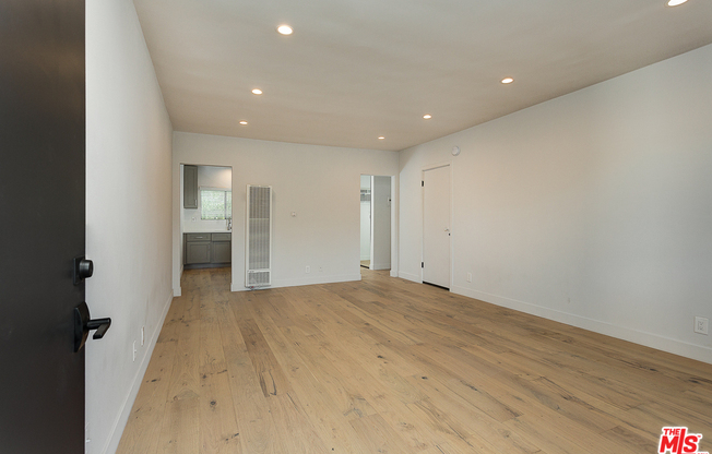 Studio, 1 bath, 500 sqft, $1,695, Unit 208