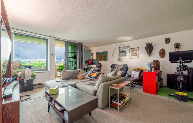 1250 4th St SW
