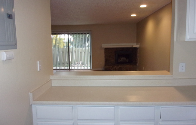 3 beds, 2.5 baths, 1,450 sqft, $1,775, Unit 1501