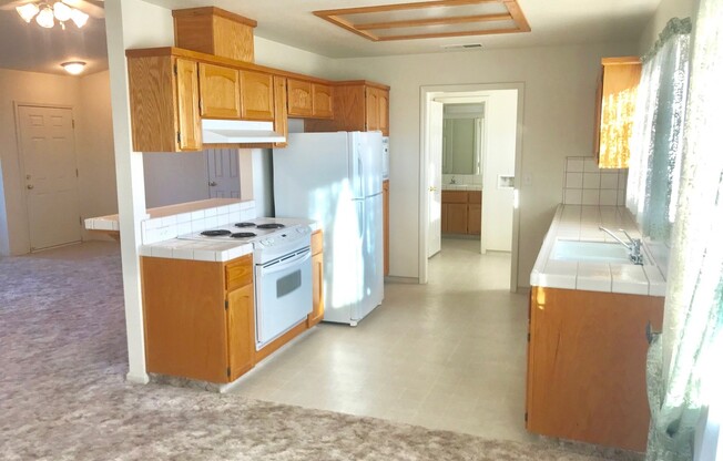 3 beds, 2 baths, $1,900