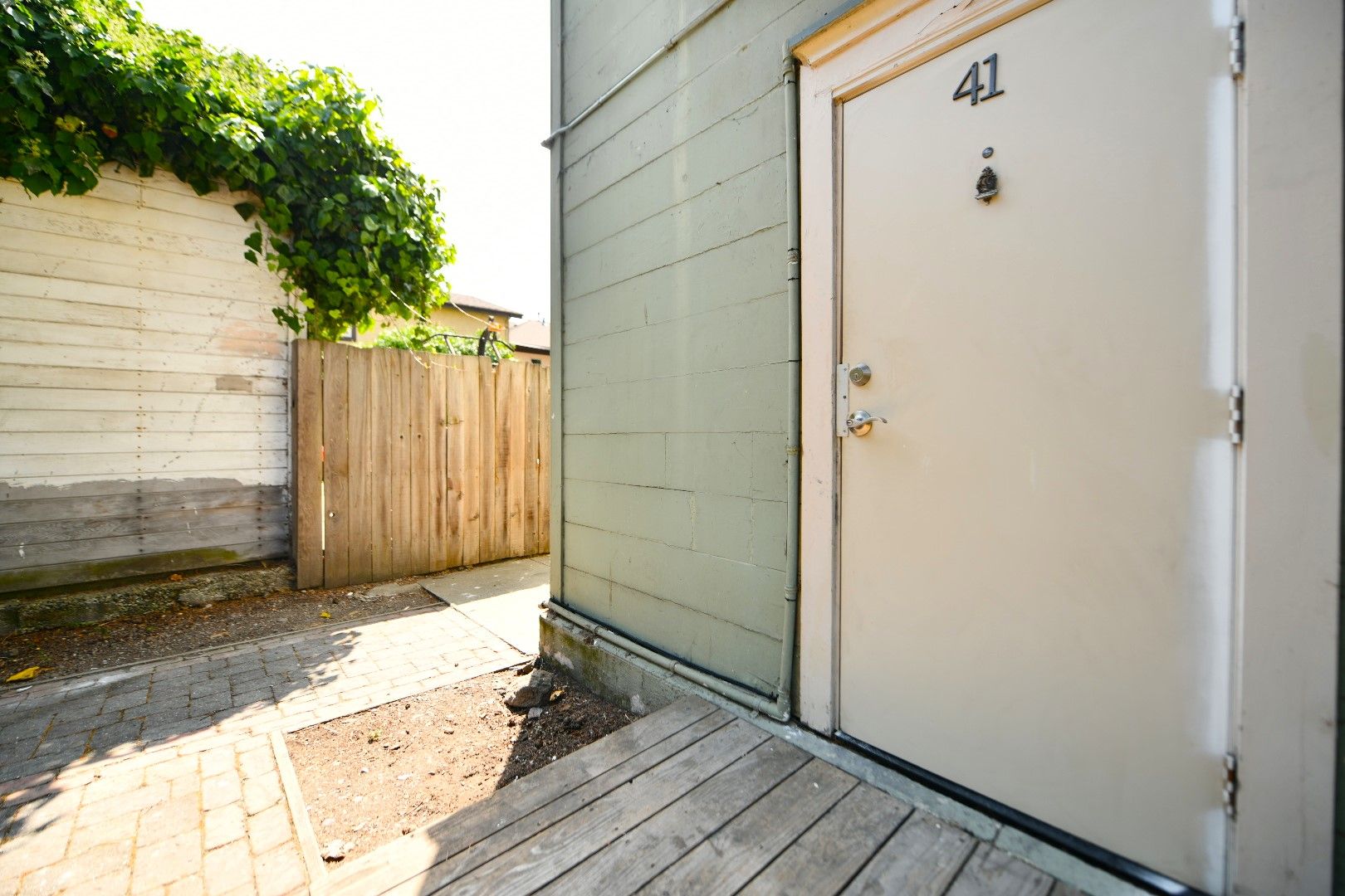 2p007 - 530-536 41st St. Oakland