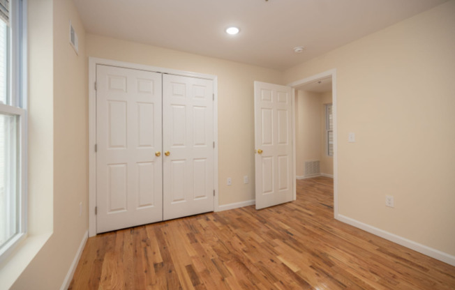 241 S 11 ST