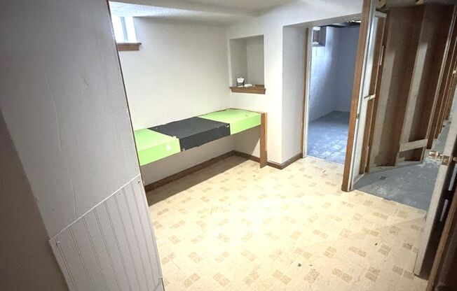 2-bedroom Single Family - Available now!