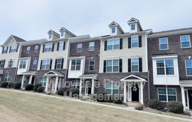 6025 KENTWORTH DR