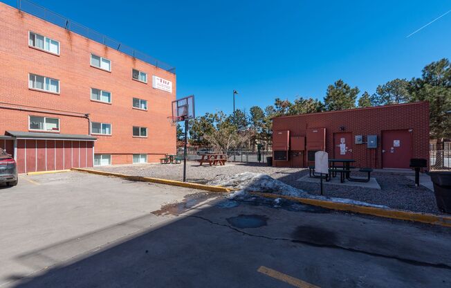 1 bed, 1 bath, 700 sqft, $995, Unit 1777-103