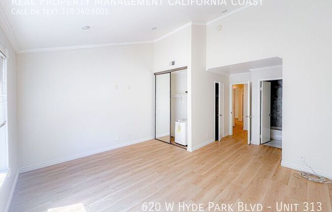 620 W HYDE PARK BLVD