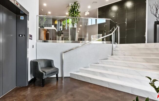 1 bed, 1 bath, 1,050 sqft, $3,100, Unit 426