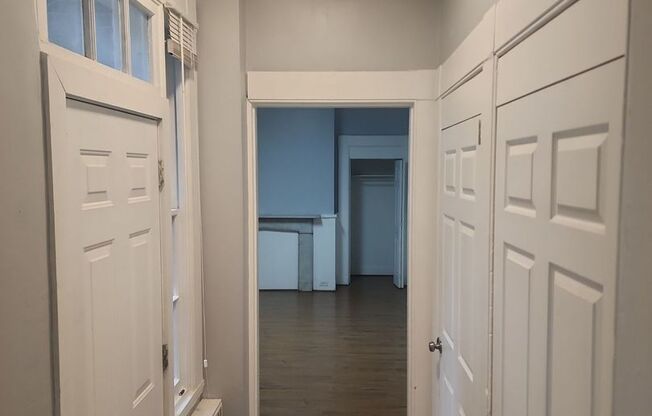 Studio, 1 bath, $1,195, Unit 3B