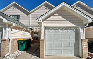 2 beds, 2 baths, $1,600