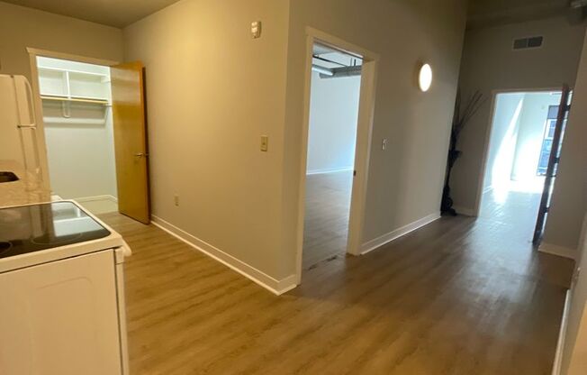 1 bed, 1 bath, 1,135 sqft, $1,885, Unit 105 Live/Work Retail
