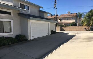 3 beds, 2 baths, 1,400 sqft, $3,295