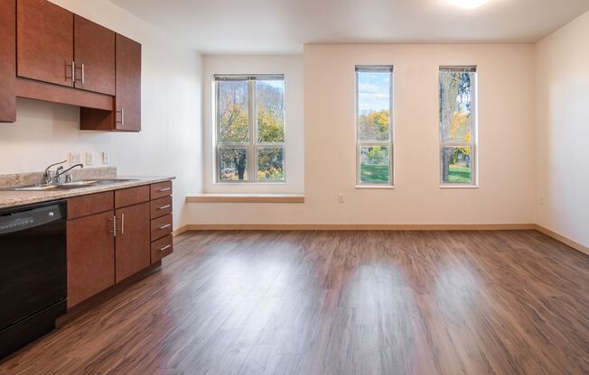 Studio, 1 bath, 427 sqft, $1,440, Unit 310