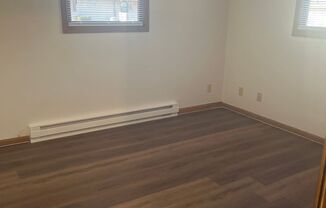 2 beds, 1 bath, $999