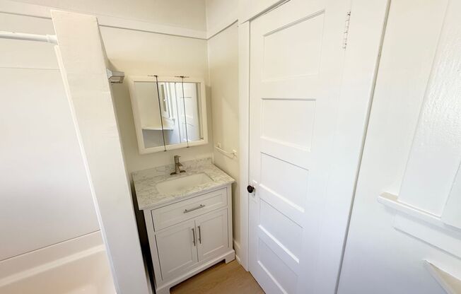 1 bed, 1 bath, $2,195, Unit 13219 A