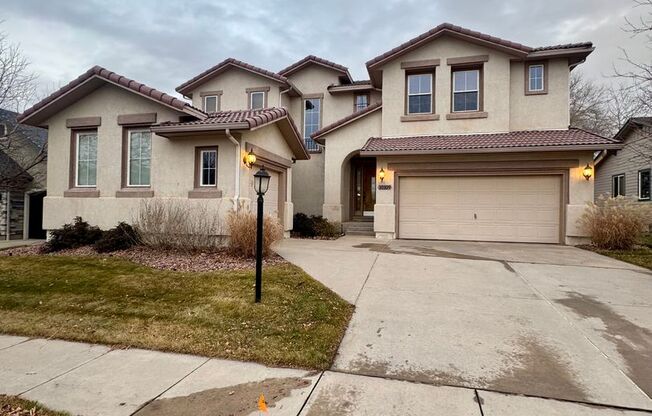 Gorgeous home in Pine Creek on Golf Course