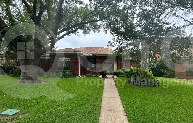 1633 PALISADES DR