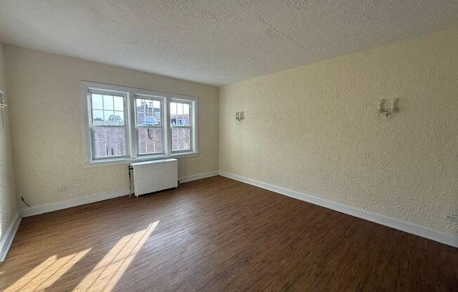 Studio, 1 bath, 308 sqft, $1,175, Unit Bayard Manor 302