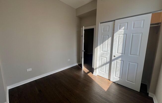 2 beds, 1 bath, $1,995, Unit 2R