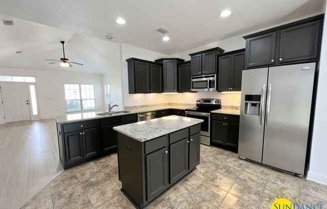 Stunning Gulf Breeze home in Waterford Sound!