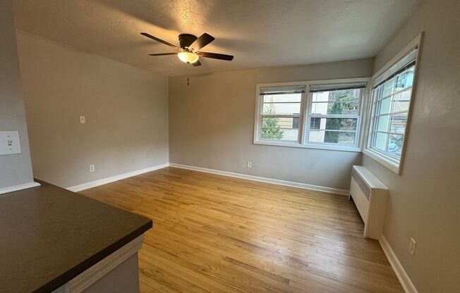 1 bed, 1 bath, 609 sqft, $1,450, Unit 230