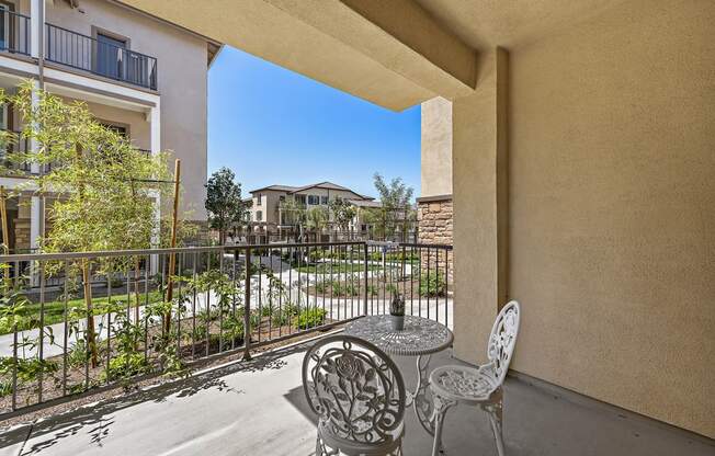 Patio at LEVANTE APARTMENT HOMES, Fontana